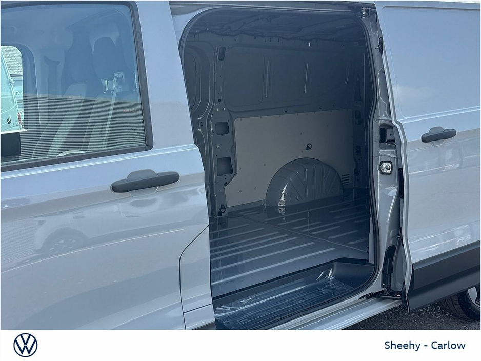2026 Volkswagen Transporter - image 7