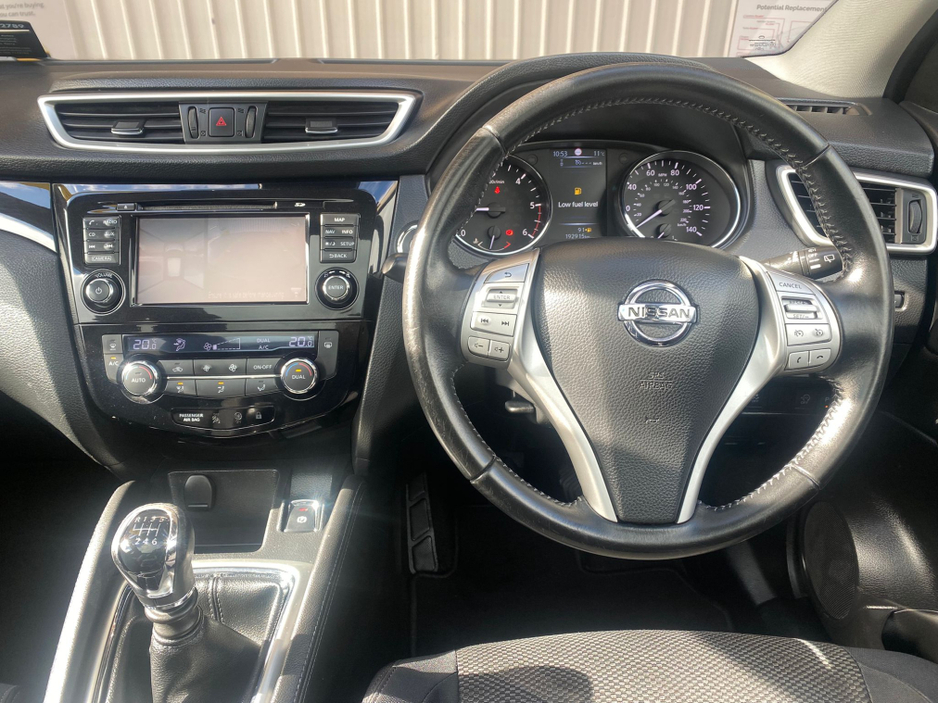 2016 Nissan Qashqai - image 9