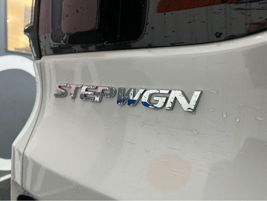 2019 Honda Stepwagon €25950 2019 HONDA STEPWAGON HYBRID G EX SENSING BLACK STYLE 2.0 AUTOMATIC / CRUISE CONTROL / REVERSE CAMERA / AUTOMATIC DOORS / 7 SEATS €25,950