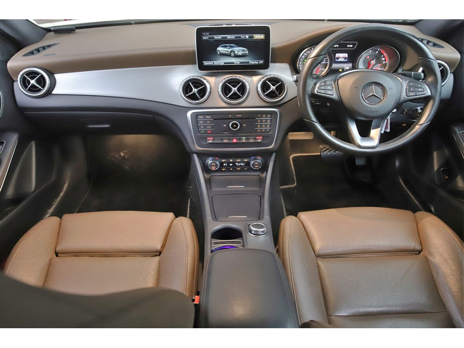 2016 Mercedes-Benz GLA Class GLA 180*FULL TAN MEMO LEATHER SEATS*REVERSE CAM*PARK SENSORS* €19,890