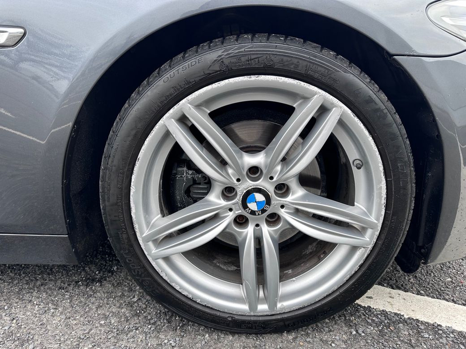 2015 BMW 5 Series - image 39