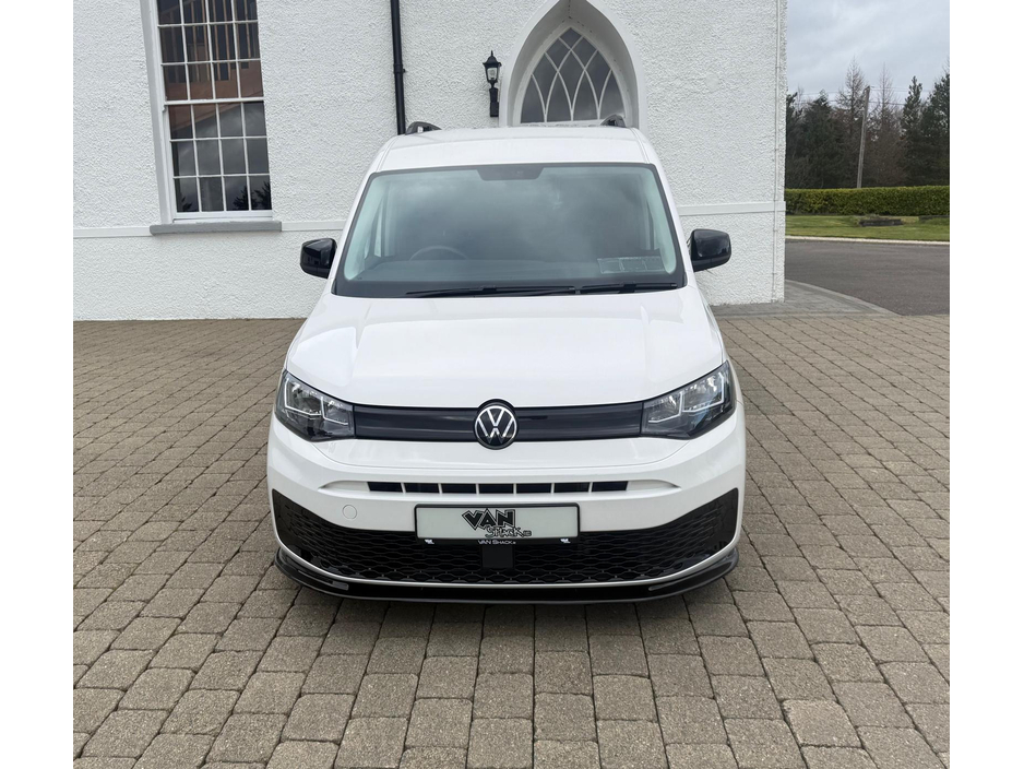 2021 Volkswagen Caddy - image 7