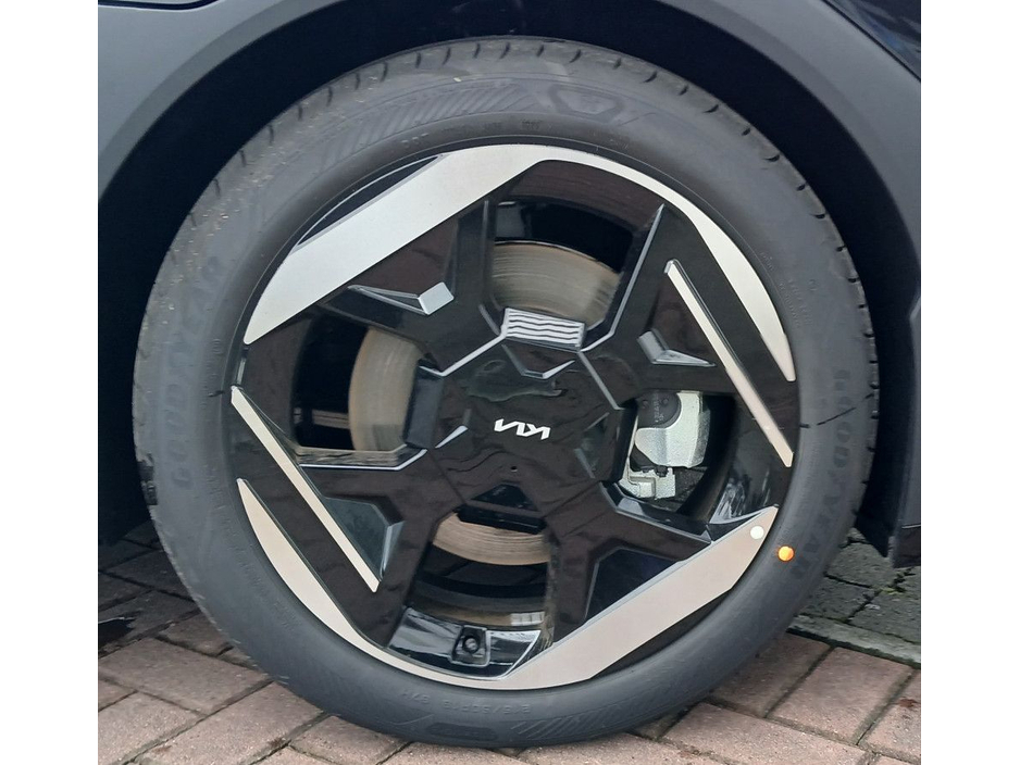 2026 Kia EV4 - image 10