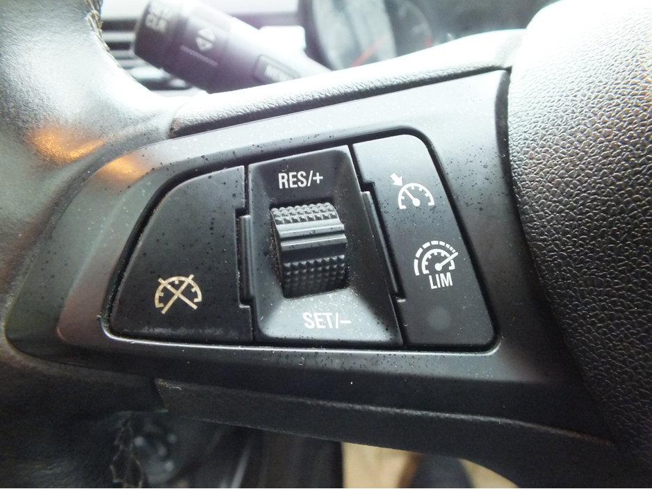 2015 Opel Corsa - image 14