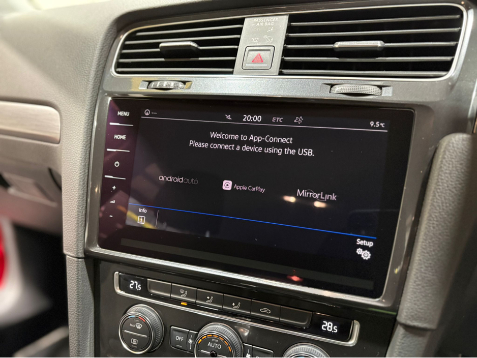 2017 Volkswagen Golf Estate 1.2 Bluemotion 7 Speed DSG Automatic. AA APPROVED // FINANCE & NATIONWIDE DELIVERY AVAILABLE // SIMI DEALER €13,995