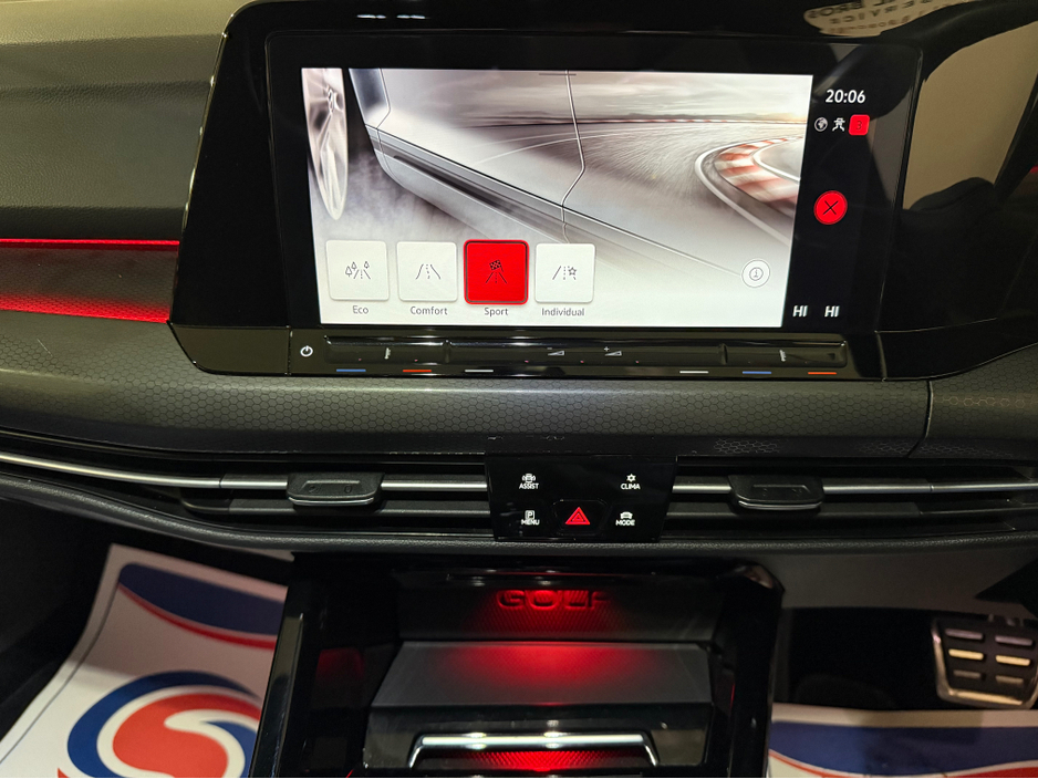 2022 Volkswagen Golf - image 5