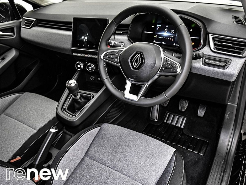 2025 Renault Clio - image 6