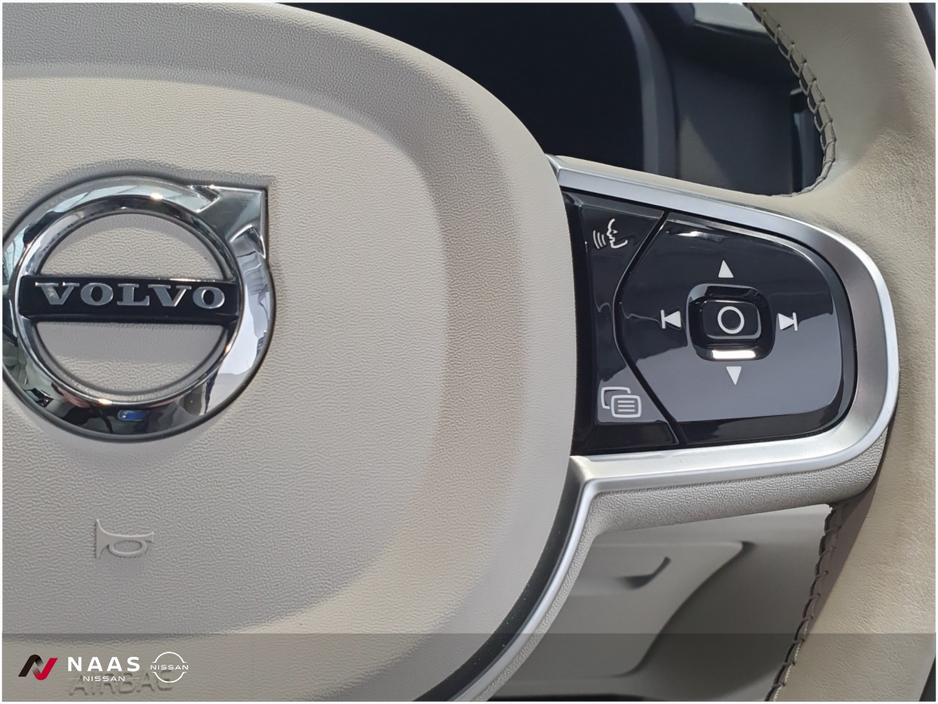 2025 Volvo V90 - image 20