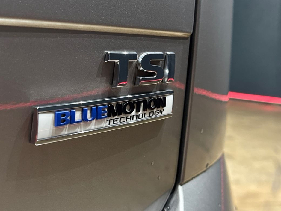 2017 Volkswagen Golf 1.2 TSI COMFORT LINE ESTATE - FACTORY ALLOYS - PADDLE SHIFT - CRUISE CONTROL - REAR CAMERA €14,450