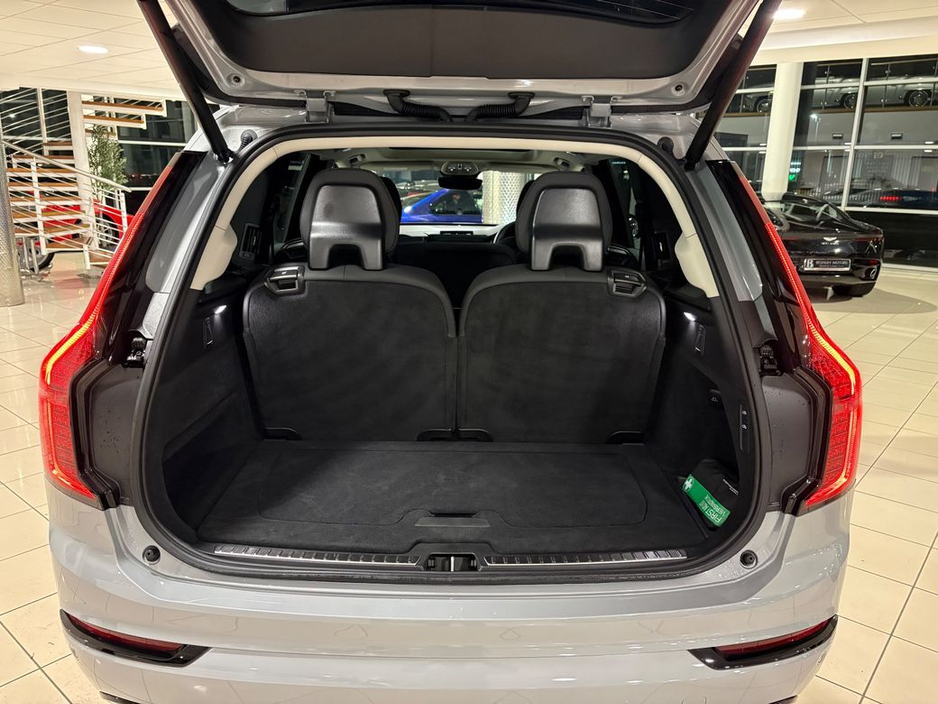 2025 Volvo XC90 T8 PLUS AWD=VAPOUR GREY//PAN ROOF//AS NEW=2 YEAR WARRANTY=TAILORED FINANCE PACKAGES INCL PCP AVAILABLE=TRADE IN'S WELCOME €79,995