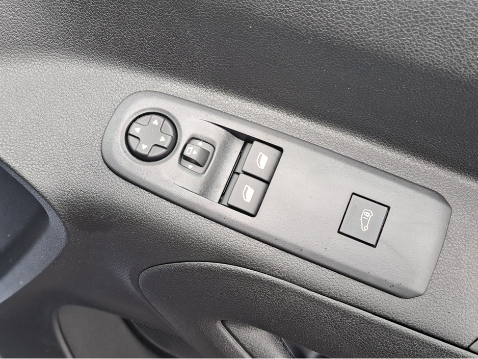 2026 Opel Combo - image 33