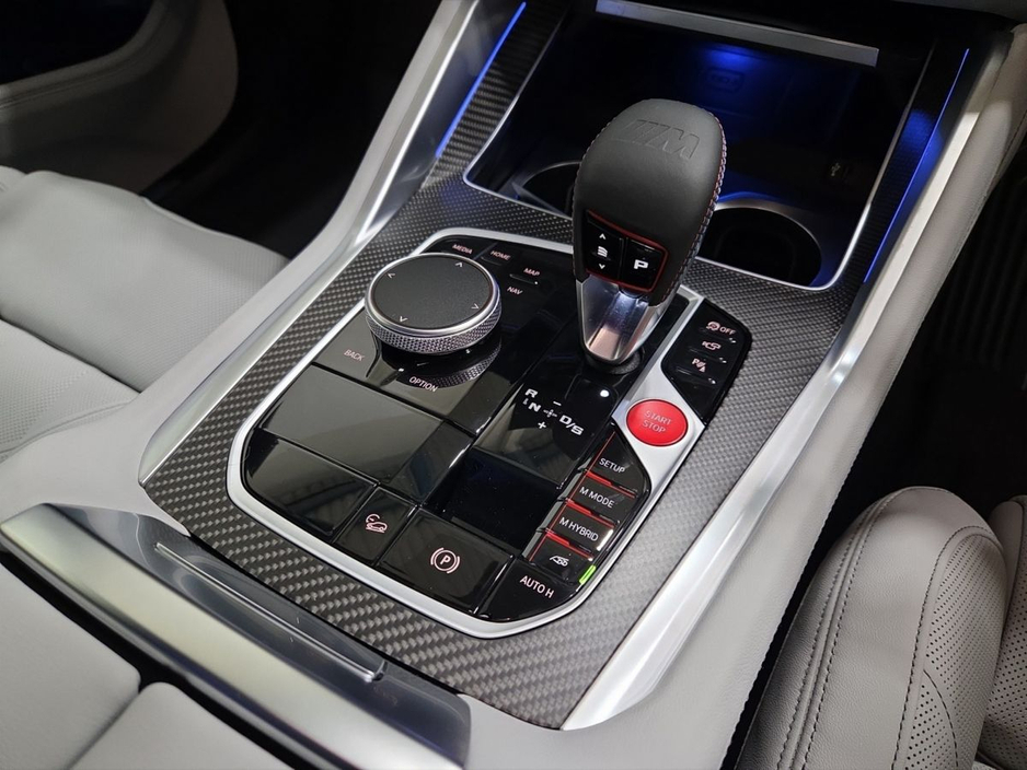 2026 BMW XM - image 10