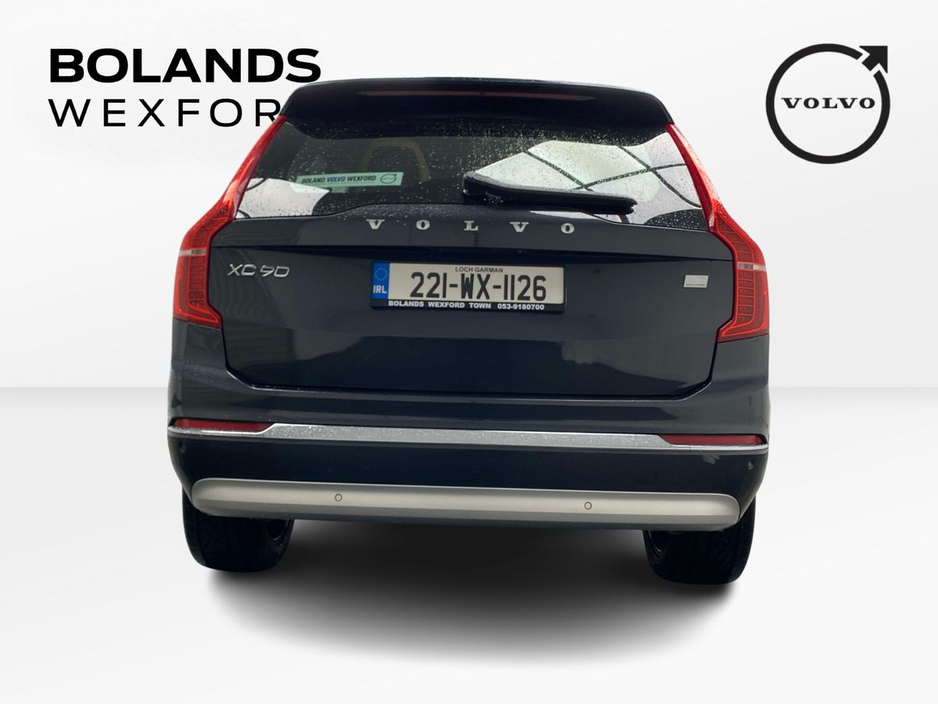 2022 Volvo XC90 - image 12