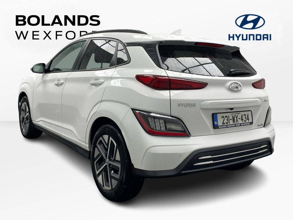 2023 Hyundai Kona - image 3