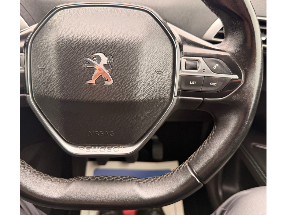 2022 Peugeot 3008 - image 19