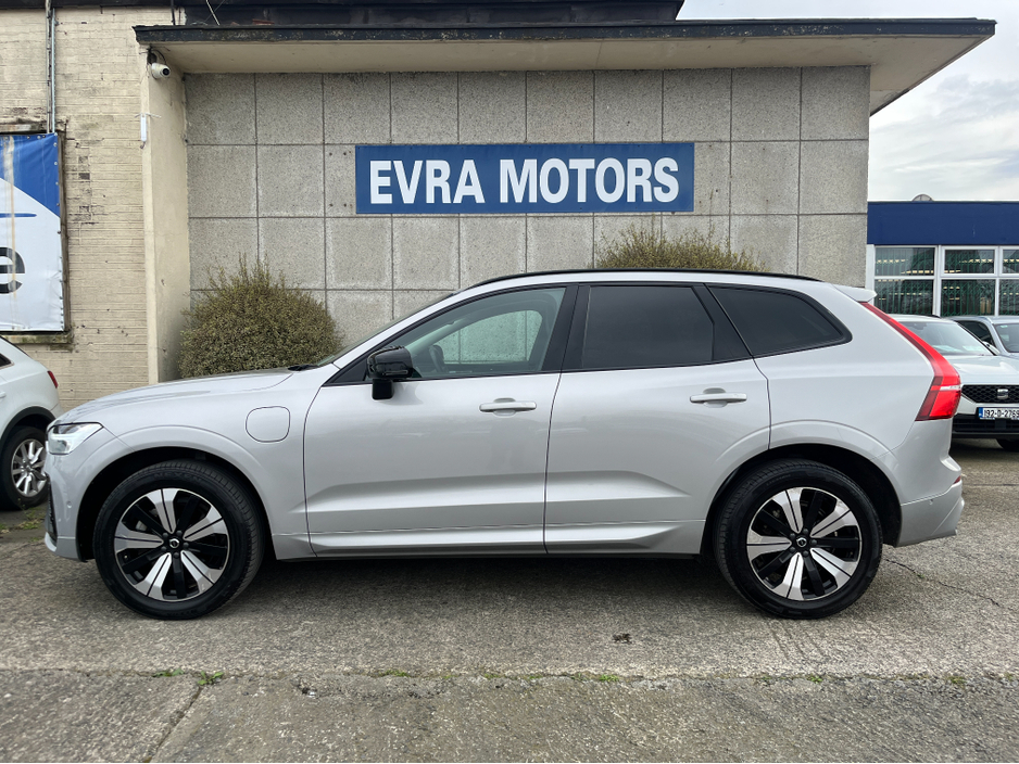 2023 Volvo XC60 - image 6