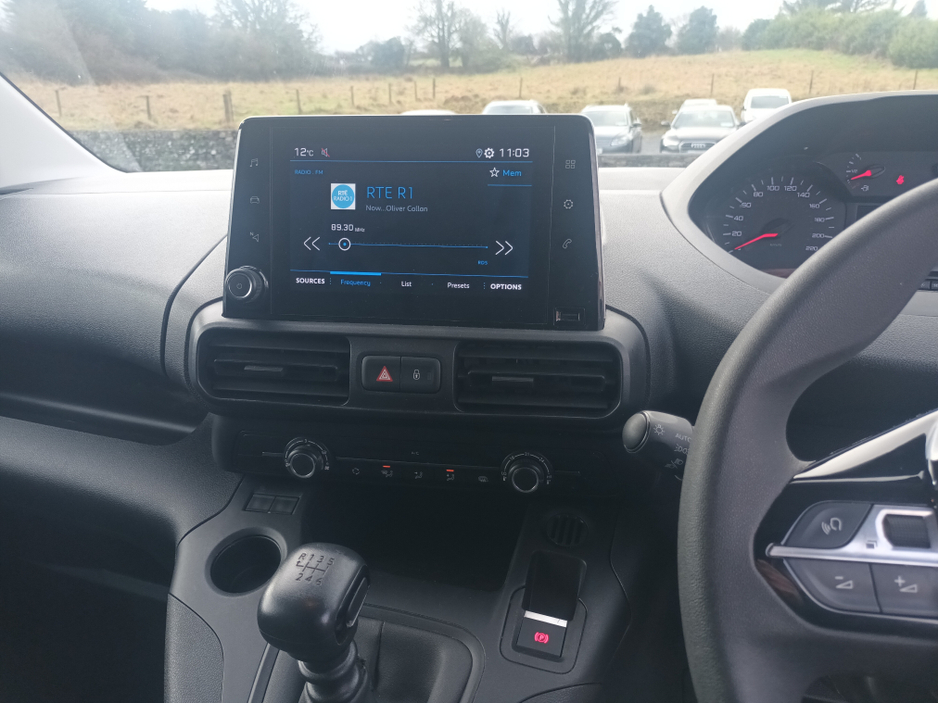 2022 Peugeot Partner PROFESSIONAL PLUS 1.5  HDI 100 6 €13,414