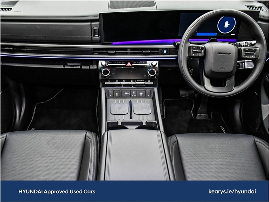 2025 Hyundai Santa Fe - image 4