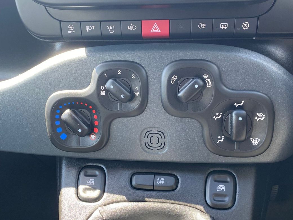 2023 Fiat Panda - image 17