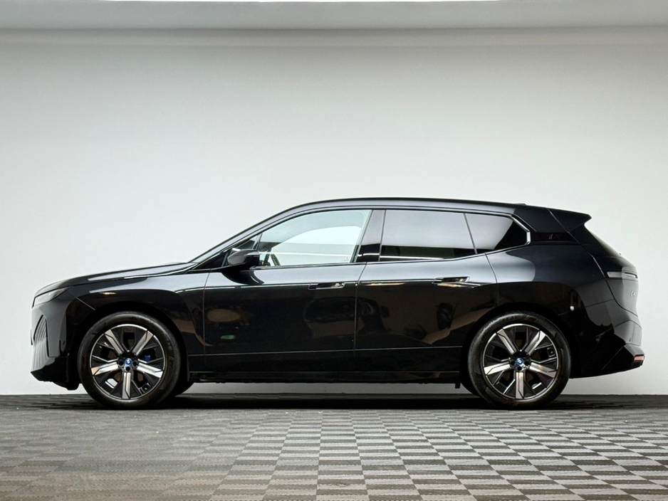2023 BMW iX - image 4