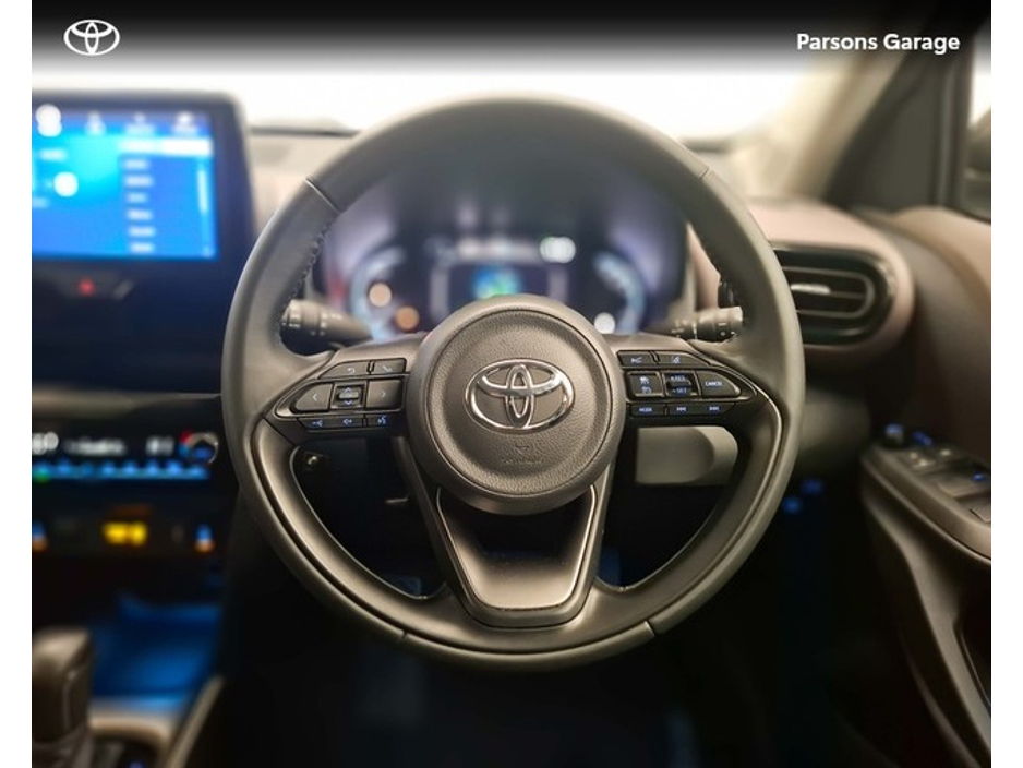 2023 Toyota Yaris Cross YARIS CROSS SOL €28,995