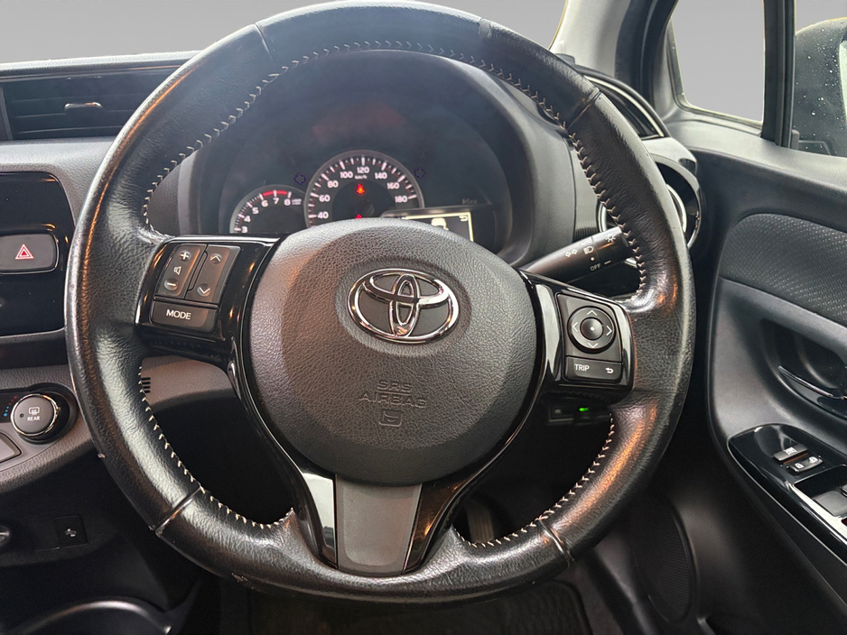 2017 Toyota Vitz 1.3 Petrol Auto €11,000