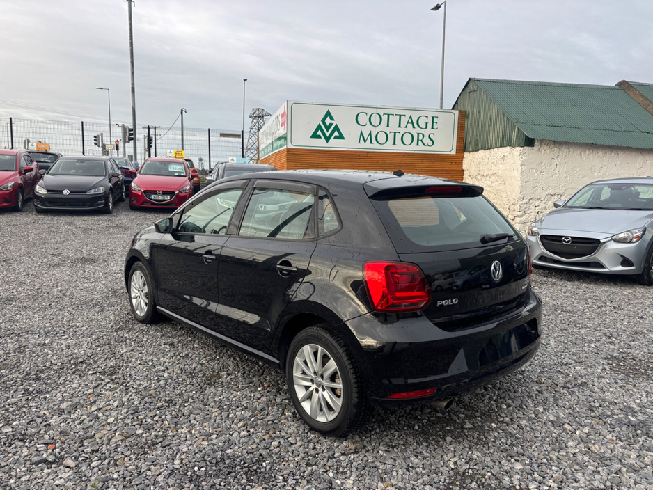 2015 Volkswagen Polo  €11,950