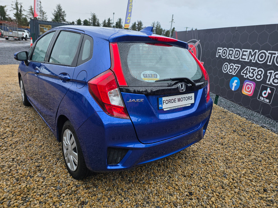2017 Honda Jazz 1.3 i-VTEC SE €9,950