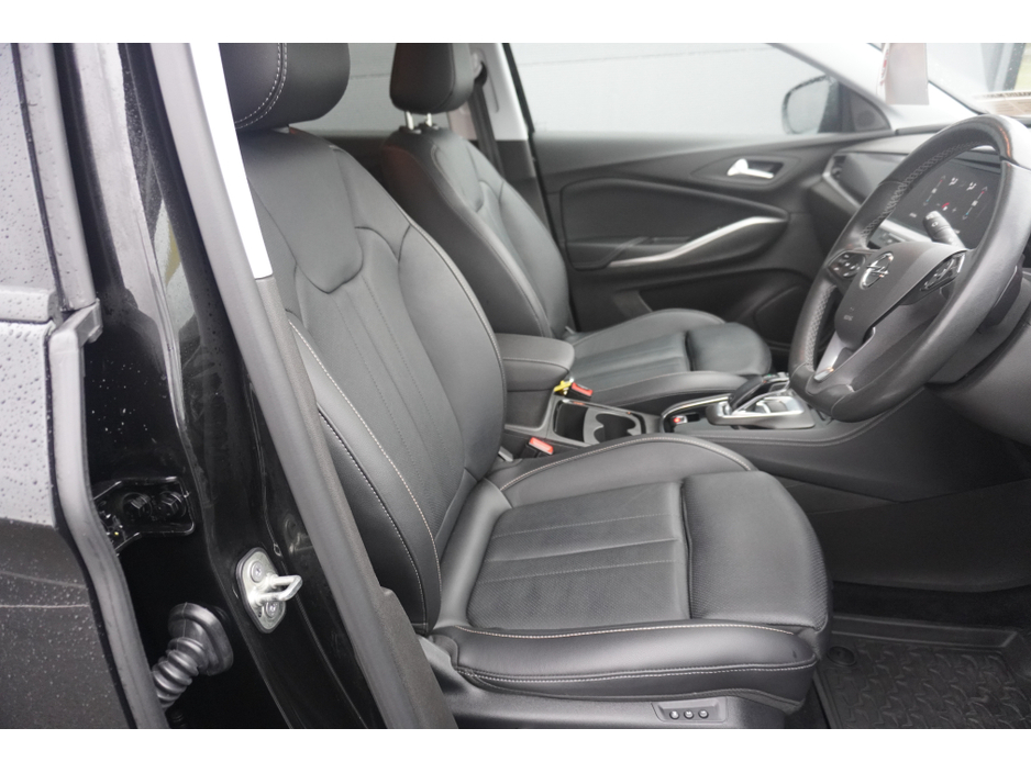 2023 Opel Grandland - image 26