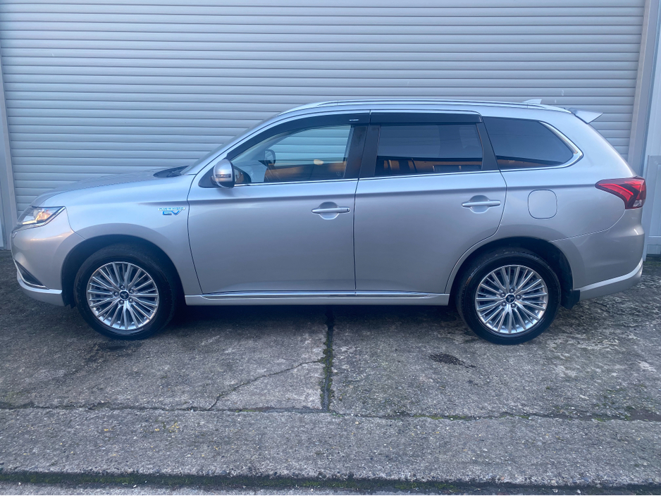 2019 Mitsubishi Outlander Outlander INTENSE PHEV AUTO @Waltons Garage Ranelagh €23,450
