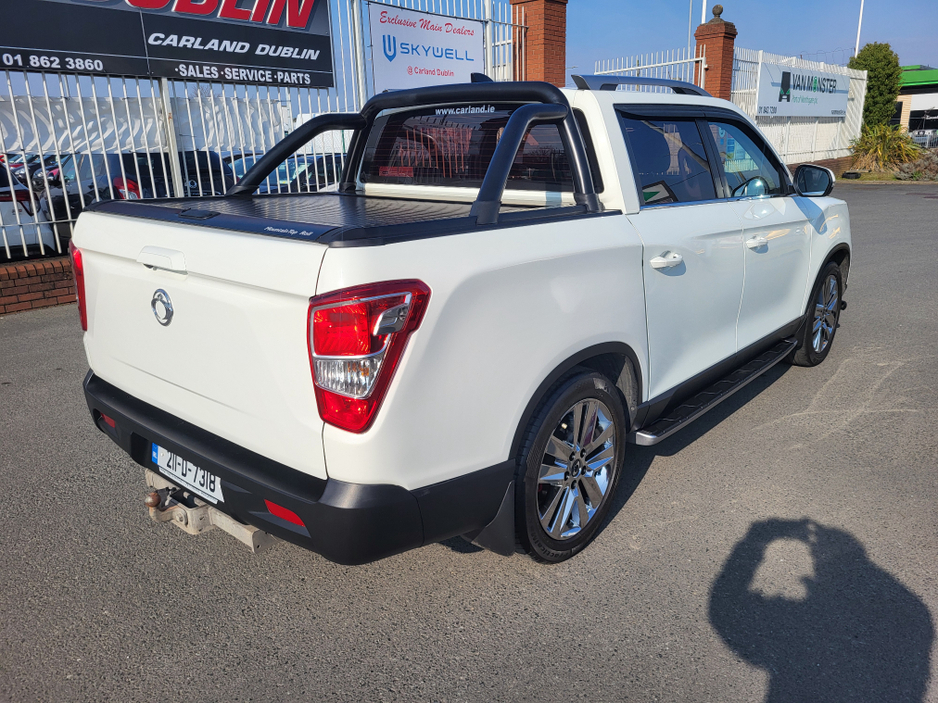 2021 Ssangyong Musso - image 3