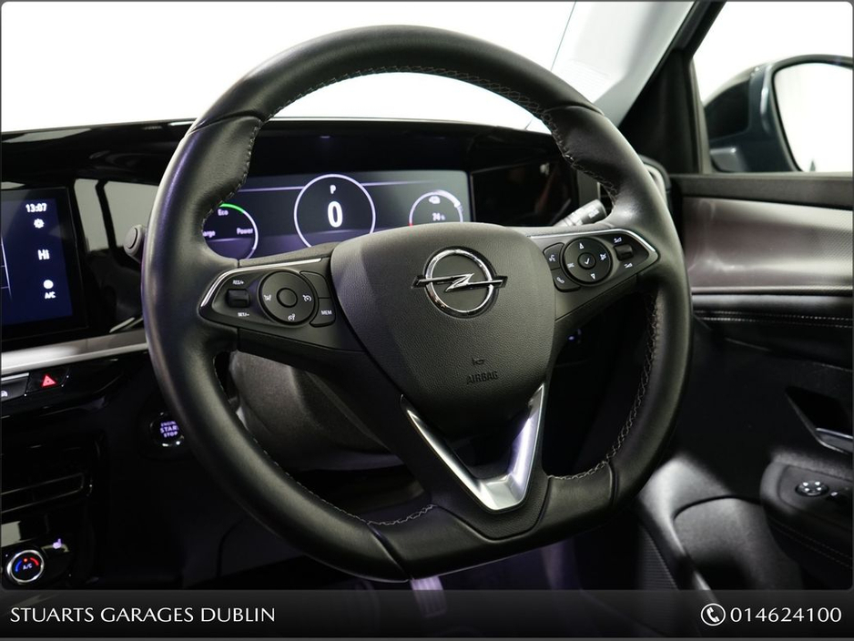 2023 Opel Mokka E EliteELECTRIC AND HEATED MIRRORS, KEYLESS ENTRY AND START, LED HEADLIGHTS, REVERSING CAMERA AND PARKING SENSORS, LEATHER UPHOLSTERY, €19,945