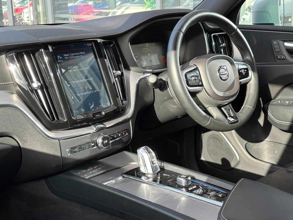 2018 Volvo XC60 T8 R-Design Pro AWD 320BHP €26,995