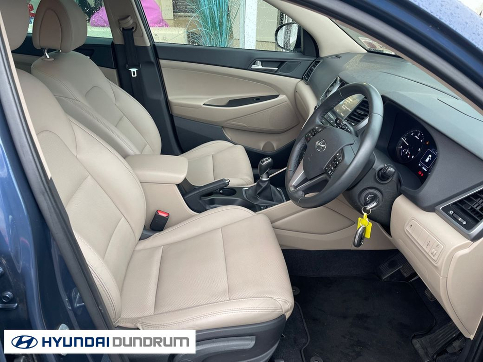 2017 Hyundai Tucson ix35 1.7 Executive 5DR €17,450