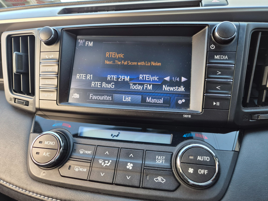 2016 Toyota Rav4 - image 18