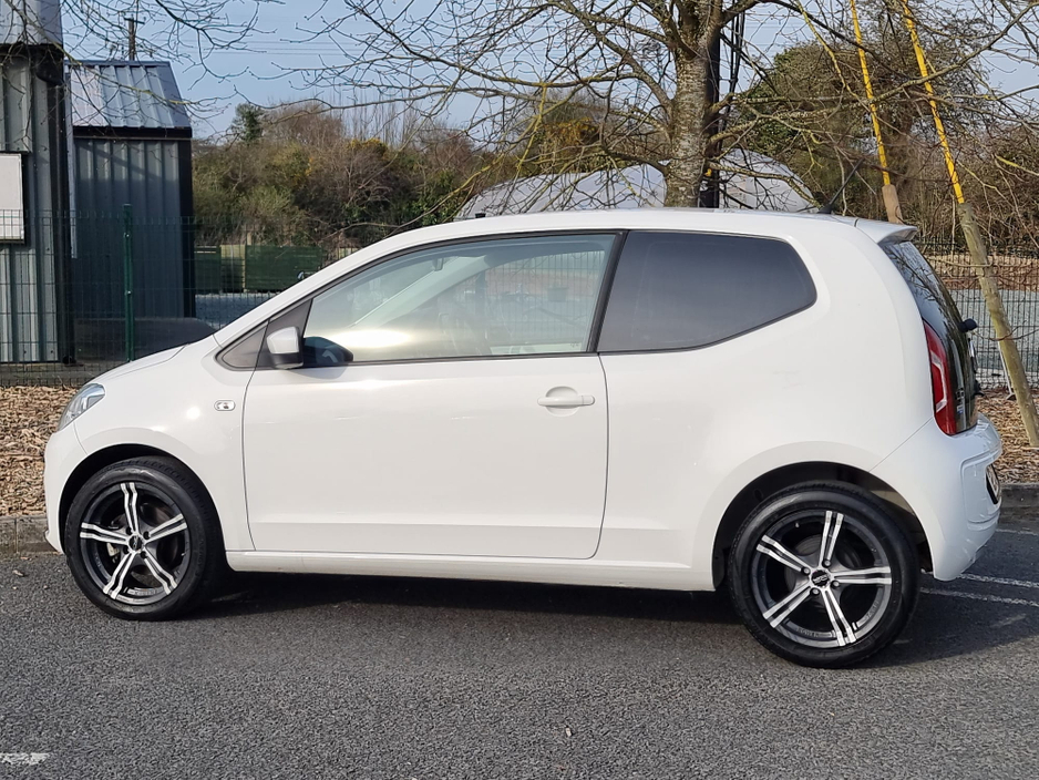 2012 Volkswagen up! - image 11