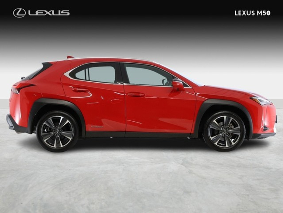 2022 Lexus UX 250 H Dynamic €36,950