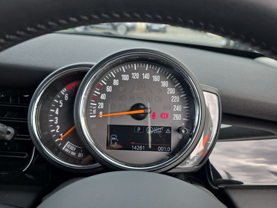 2023 MINI Hatch - image 7