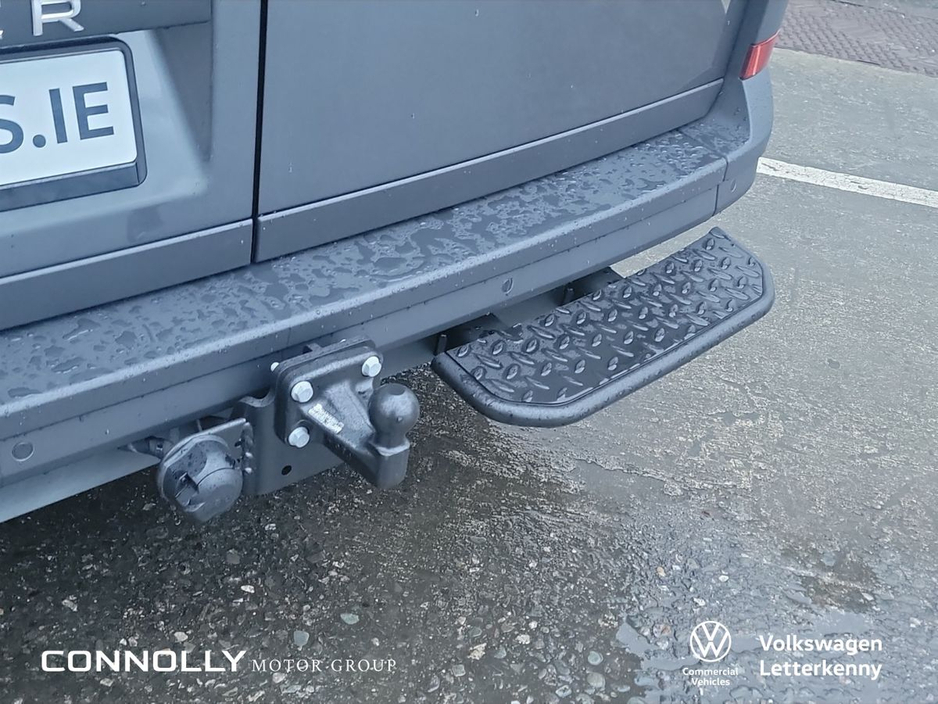 2026 Volkswagen Crafter CR35 Panel van Highline MWB 177HP 2.0 TDI 8sp Automatic FWD €48,740