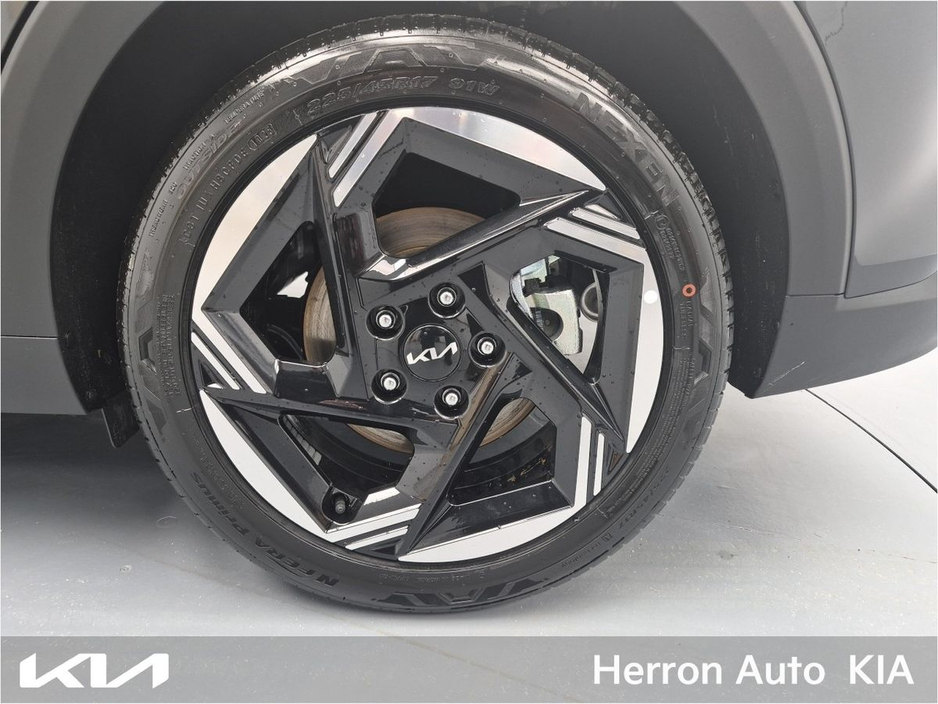 2026 Kia K4 - image 5