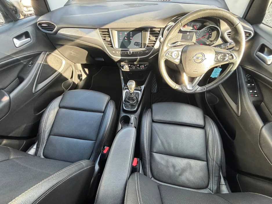 2022 Opel Crossland - image 14