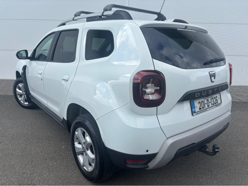2020 Dacia Duster - image 16