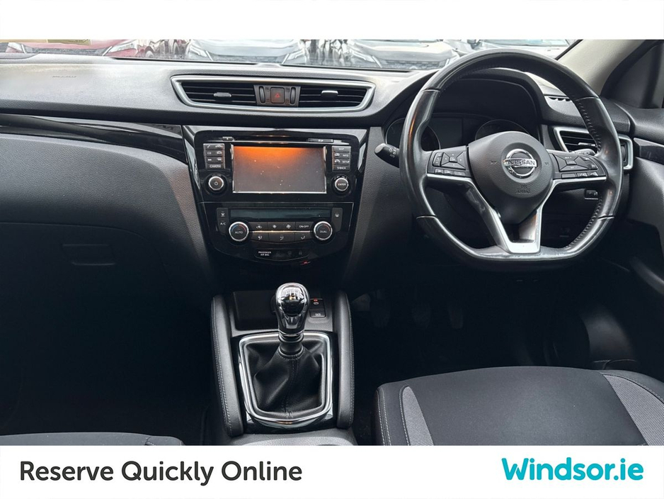 2018 Nissan Qashqai - image 3