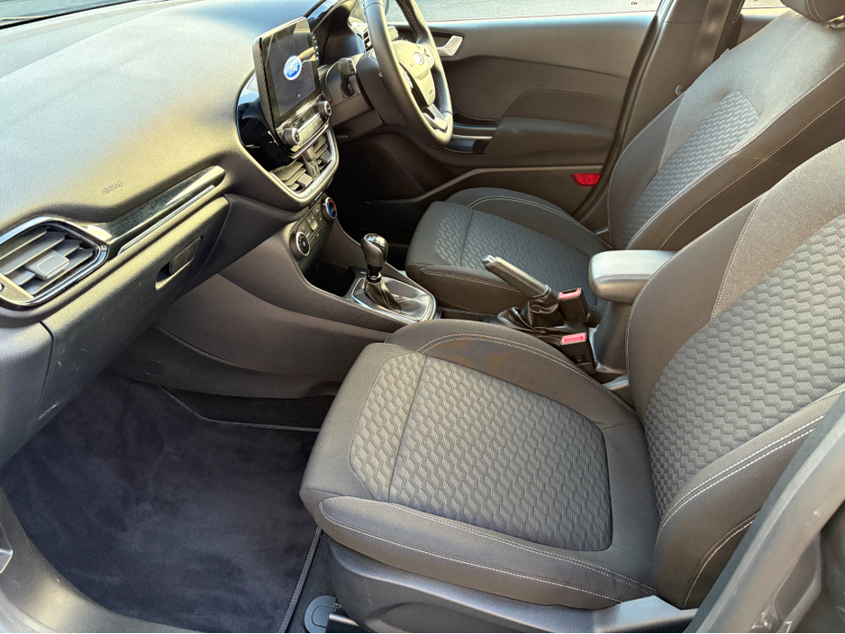 2022 Ford Fiesta - image 6