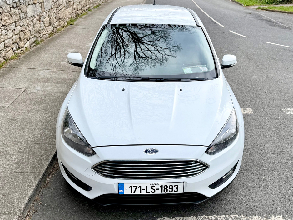 2017 Ford Focus - image 16