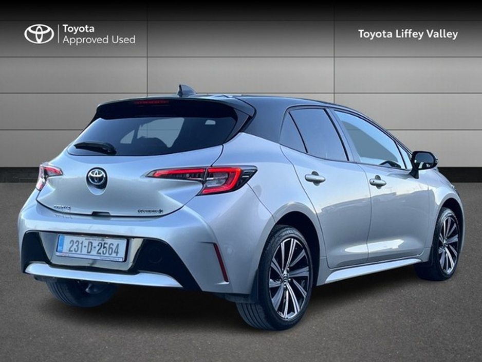 2023 Toyota Corolla - image 2