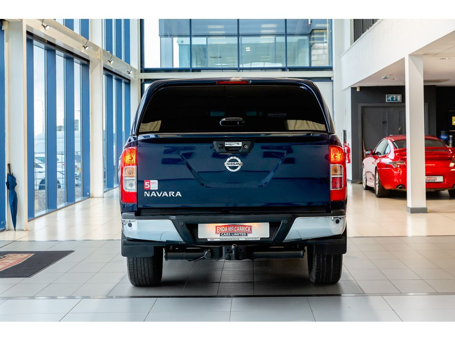2021 Nissan Navara - image 9