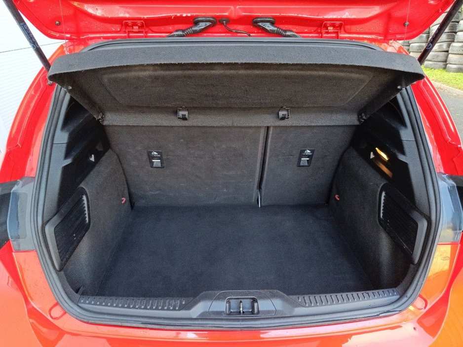 2019 Ford Focus 1.5 TDCi 120PS ST-Line M6F 19" ST Alloys €18,995