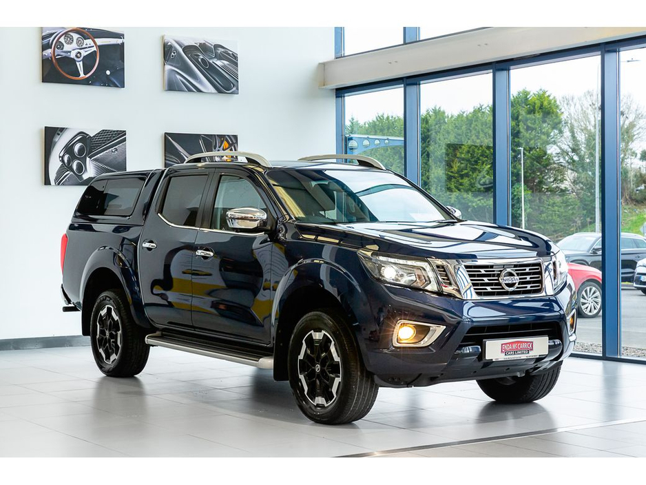 2021 Nissan Navara - image 2
