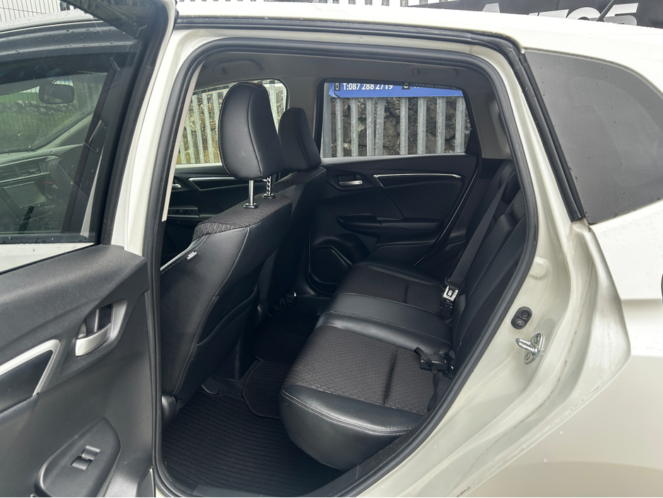 2016 Honda Fit Self Charging Hybrid €10,995